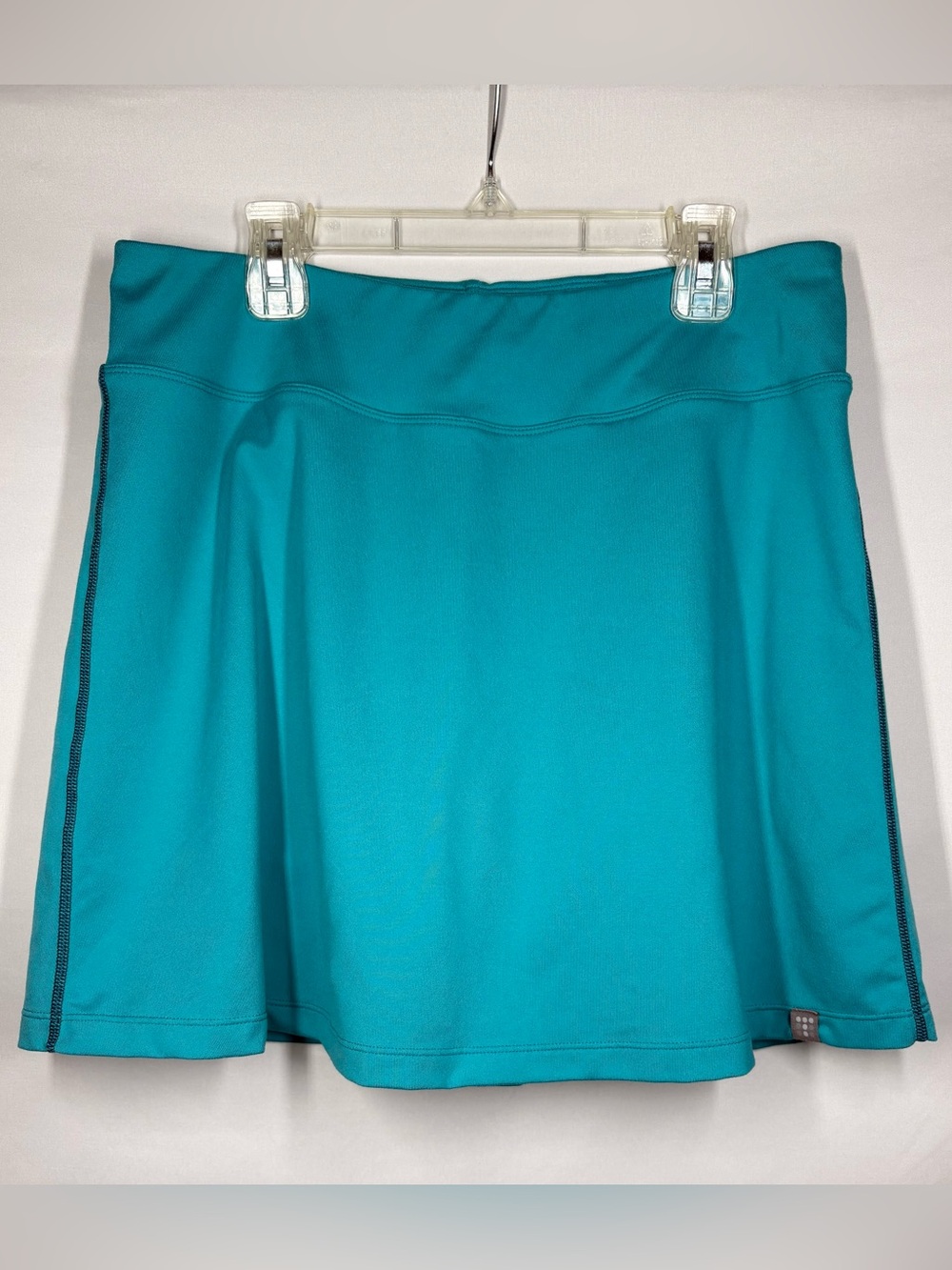 Like New Title Nine Dream Skort in Aqua Teal Blue. Medium